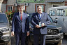 Саратовских ветеринаров поздравили с праздником и подарили машины