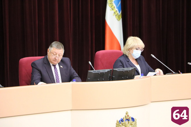 Спикер думы раскритиковал работу районных властей с сиротами