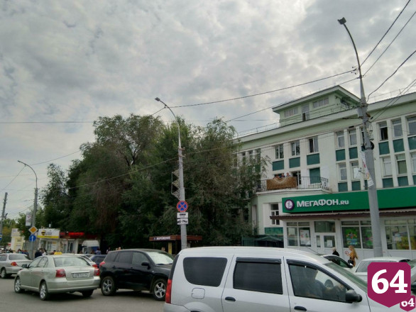 Саратовский губернатор назвал вакханалией стоянку у вокзала  