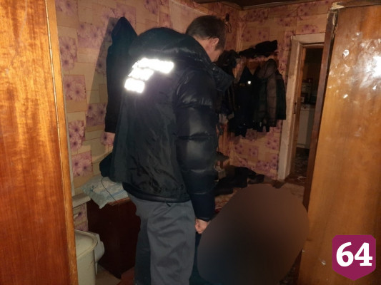 Саратовский пенсионер зарубил случайного гостя