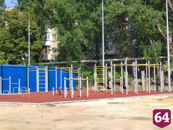 В Саратове достраивают школьный спорткомплекс с бассейном 