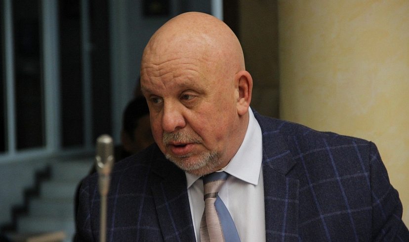 Главврач поддержал идею Панкова о помощи больницам из депутатских фондов