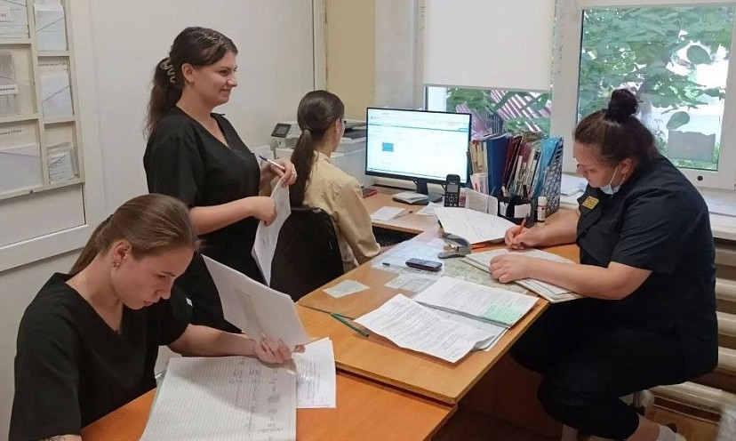 Саратовские медики назвали поведение заболевшей девушки примером для подражания