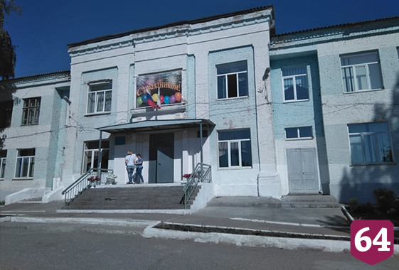 Подростку за нападение на школу с «коктейлем Молотова» и топором грозит 7 лет