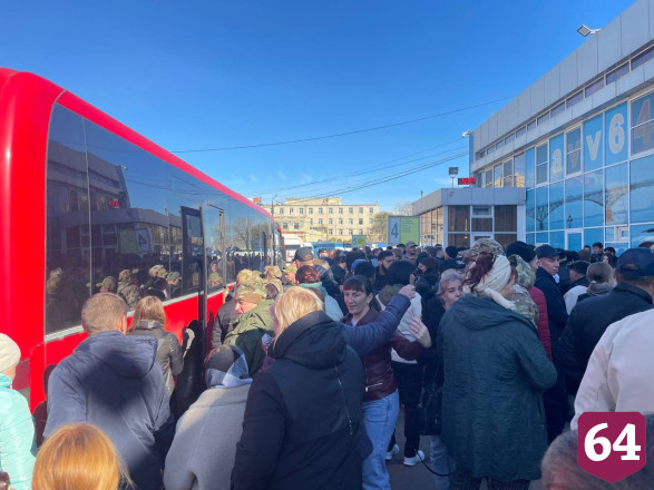 Из Саратова в зону спецоперации выехали 120 бойцов