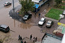 Центральную улицу Энгельса затопили дождевые воды