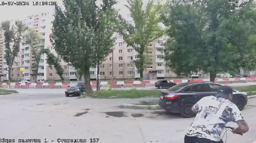 Ровесники украли велосипед из подъезда и сдали в комиссионку