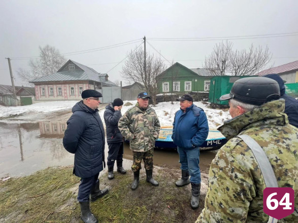 Под Саратовом паводком подтоплены больше 100 домов