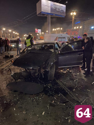 Молодой мужчина погиб в ДТП с иномарками в Саратове