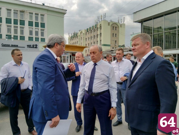Саратовский губернатор назвал вакханалией стоянку у вокзала  