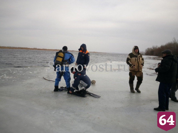 Водолазы вытащили из Волги мертвого дайвера