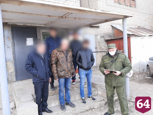 В Саратове бомж избил подругу и бросил умирать в коллекторе