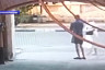 Нападение на женщину в Энгельсе ради цепочки попало на камеры