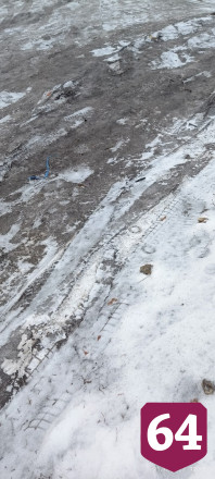В Саратове жителей отрезала от мира ледяная горка