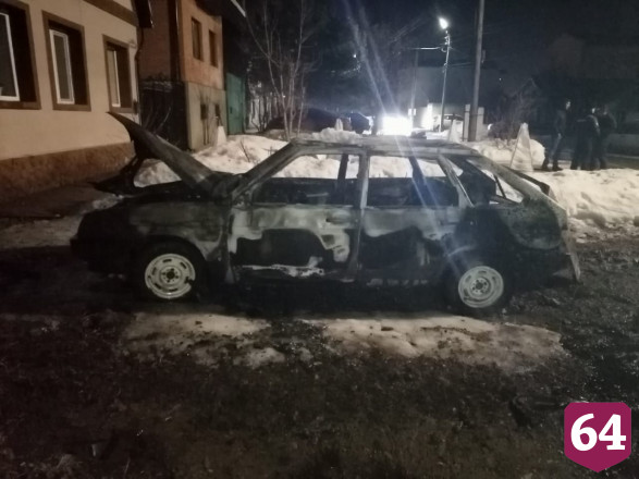На улице Кооперативной сгорели два автомобиля