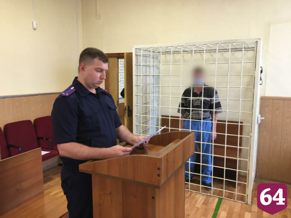 Мужчина назвал гостя геем и поплатился жизнью