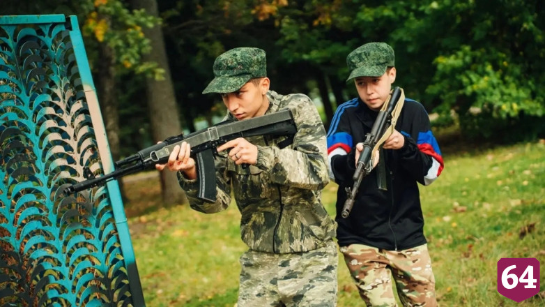 Саратовский школьник прошел школу спецназа на «Юнармейских маршрутах»