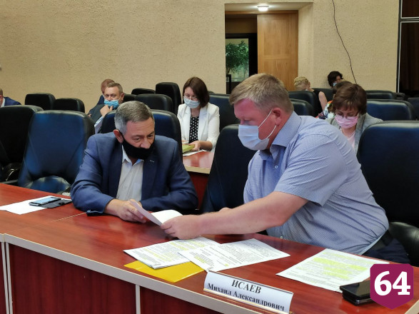 Саратовский губернатор потребовал подготовить школы к работе в пандемию   