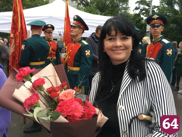 Открытие стелы «Город трудовой доблести» в Саратове отметили салютом