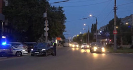 На улицах Энгельса прошли массовые ночные проверки водителей
