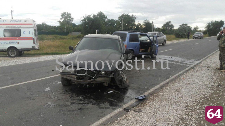 В аварии с «Окой» и «БМВ» разбились 2 человека
