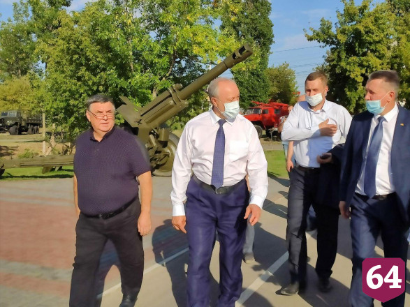 Саратовский губернатор потребовал не делать полуфабрикаты вместо парков 