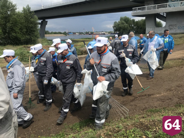 Министр для повышения эффективности переобулся и ушел в камыши