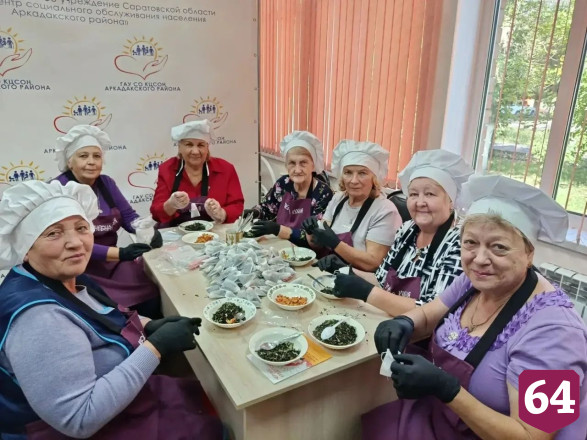 Саратовские женщины подготовили бойцам 220 порций сухих супов по семейным рецептам