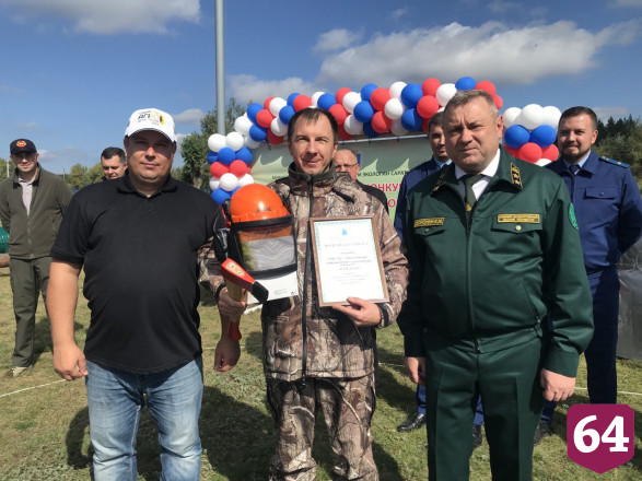 Победителям турнира лесных пожарных вручили кусторез 