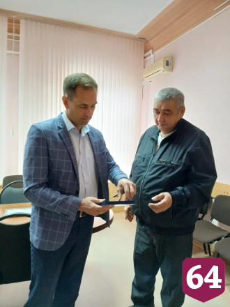Отца погибшего в спецоперации саратовца наградили медалью 