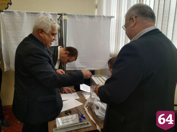 В саратовском избиркоме определили зампреда и секретаря 