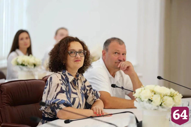 Губернатор вручил саратовским семьям медали «За любовь и верность»