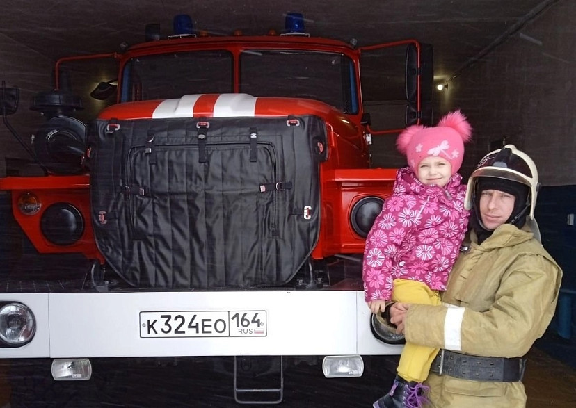Саратовцы поддержали флешмоб о любимых папах