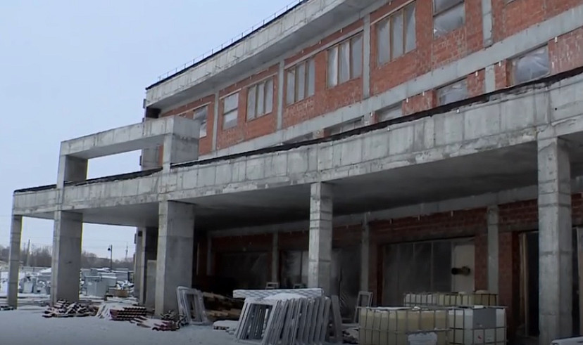Строительство онкоцентра в Саратове закончат летом 2023 года 
