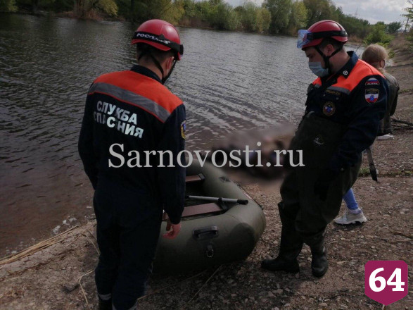 Спасатели достали из Волги тело погибшего мужчины