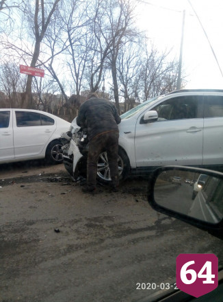 На дороге из Солнечного в Юбилейный столкнулись две иномарки
