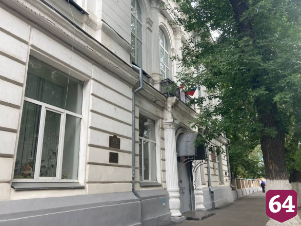 Саратовцы пришли на выборы до начала своего рабочего дня