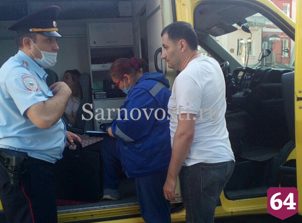 Велосипедист разбил голову женщине в центре Саратова