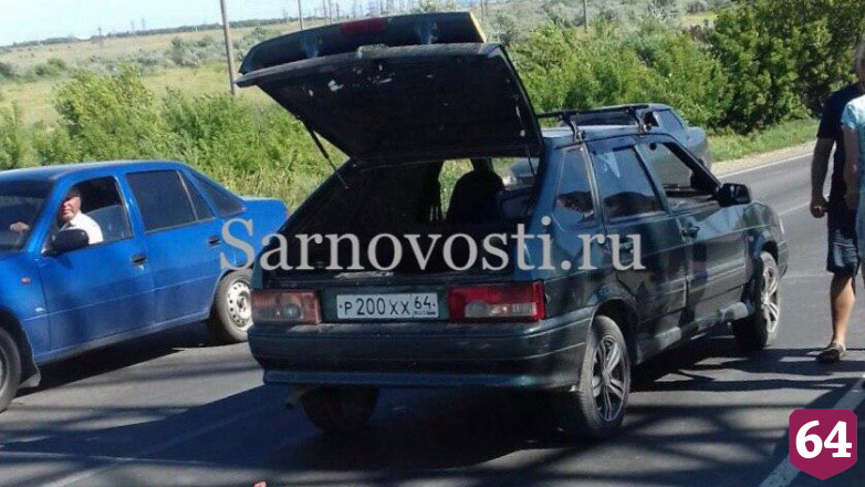 В Саратове пожилой нарушитель ПДД попал под машину и сломал ключицу