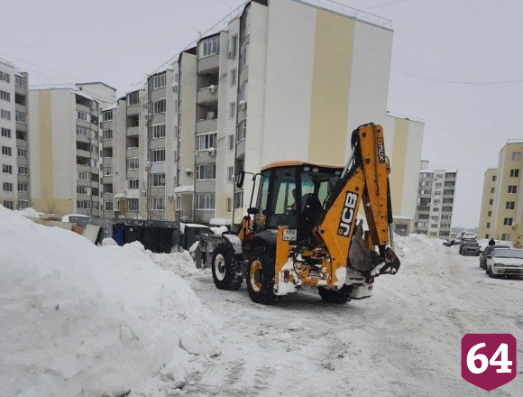 В Саратове убрали снег после вмешательства депутата Госдумы
