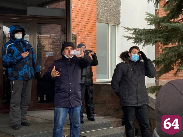 Саратовские депутаты от КПРФ выступили на незаконном митинге Навального