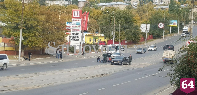 В Саратове велосипедист попал в больницу после ДТП с иномаркой