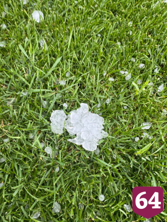 Саратовцам объяснили происхождение градин в виде звезд и морских ежей