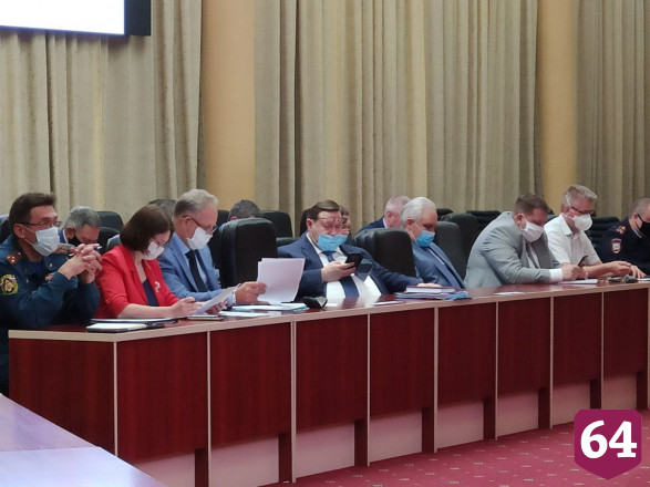 В Саратовской области открывают кладбища и сауны 
