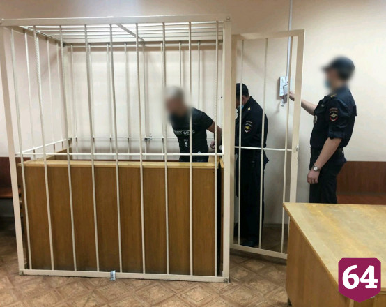 Под Энгельсом 22-летний сын напал с ножом на родителей
