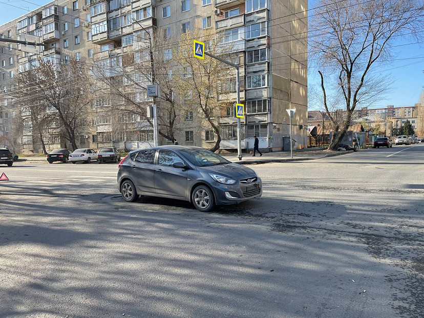 В центре Саратова иномарка сбила молодую женщину