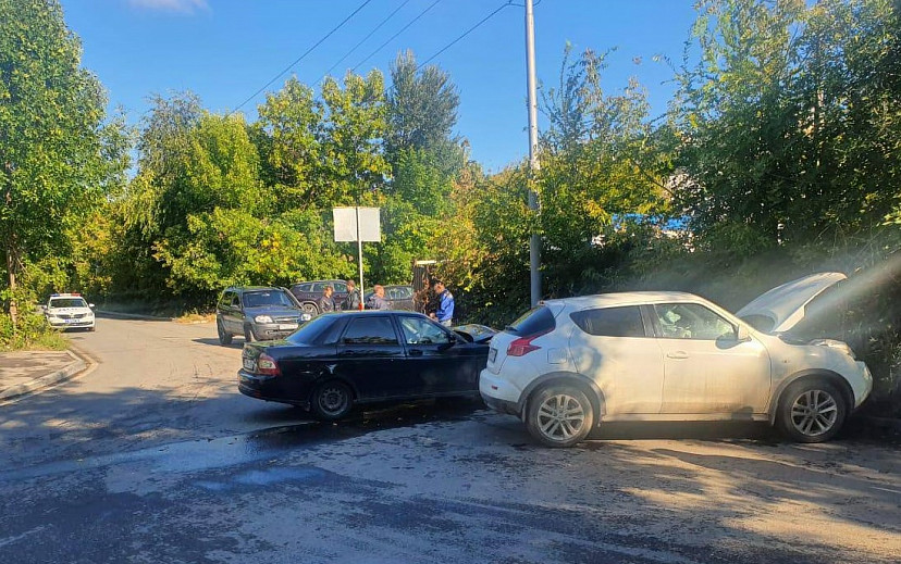 На Пензенской в ДТП разбилась автоледи 