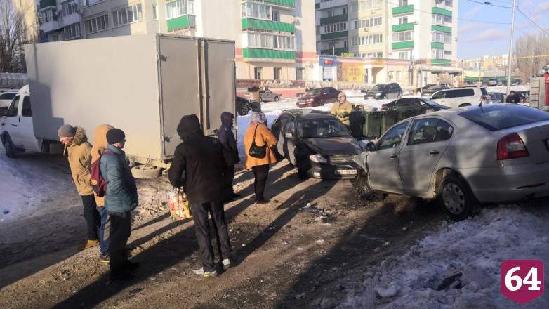 В ДТП на Огородной улице разбились двое водителей