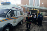 В Саратове двое рабочих упали в провал на крыше 