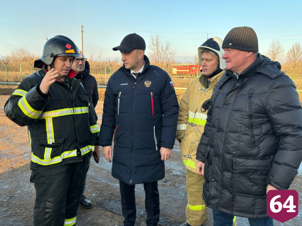 В Саратове и Энгельсе дроны повредили промышленные предприятия 